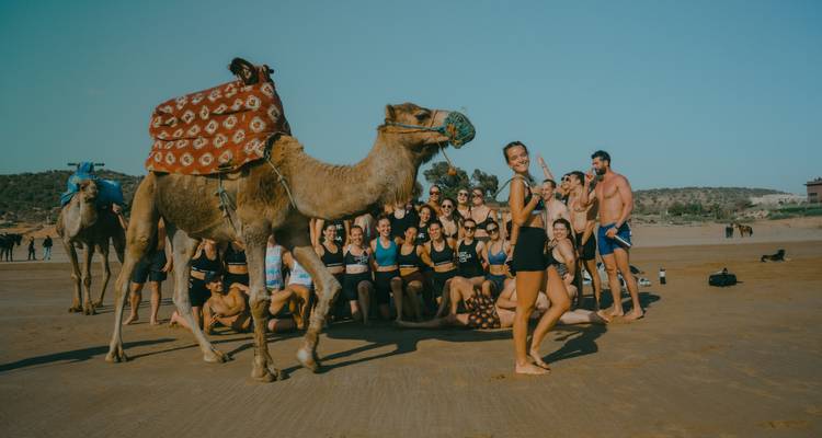 Aventura de 8 días de surf y yoga en Marruecos - Surf Yoga Beer 1
