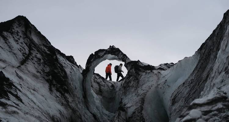 Best of Iceland: Glaciers, Waterfalls & Volcanoes (ages 21-35) - Under30Experiences 6
