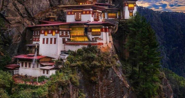 Bhutan Cultural  Tour- 6 Nights 7 Days - Alpine Club of Himalaya 2