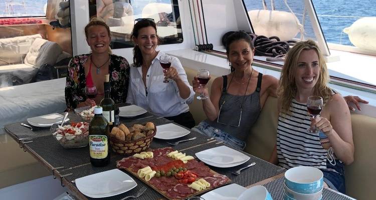Escapada en velero de aventura a Dubrovnik con el catamarán Huck Finn - Huck Finn Adventure Travel Dubrovnik Ltd 2