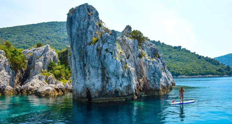 Escapada en velero de aventura a Dubrovnik con el catamarán Huck Finn - Huck Finn Adventure Travel Dubrovnik Ltd 10