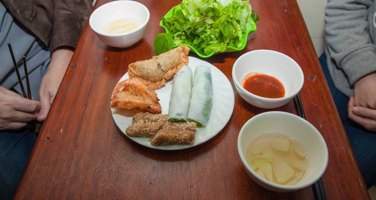 Combo: circuito de Hanoi en scooter - comida callejera a pie en Hanoi - Crossing Vietnam Tour 9