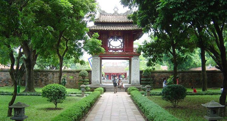 Combo: circuito de Hanoi en scooter - comida callejera a pie en Hanoi - Crossing Vietnam Tour 2