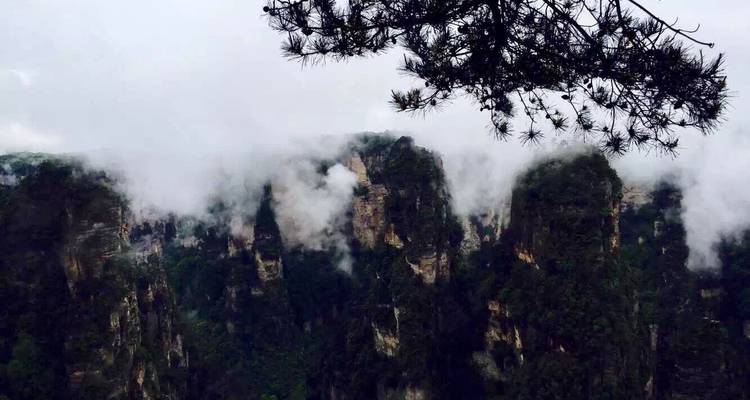 Circuit de 4 jours à Zhangjiajie et à la vieille ville de Fenghuang depuis Guangzhou en train Bullet et en avion - Silk Road Trips 3