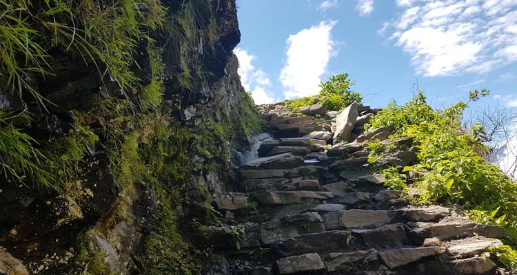Excursionismo por el circuito del Manaslu - Travel Max Guide 7