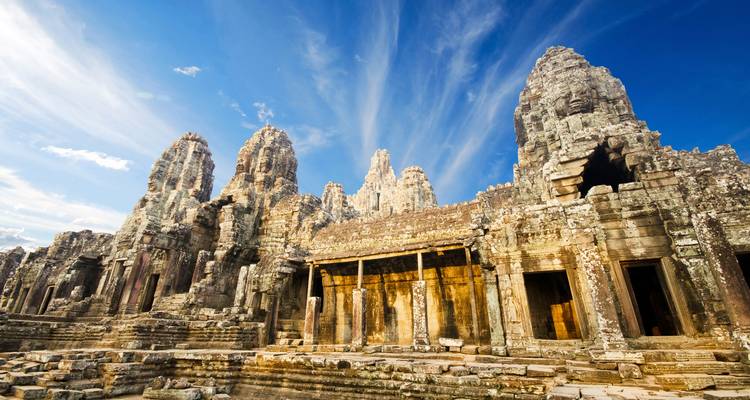 Explore Phnompenh then cruise up the beautiful Tonle River to Siemreap 6 Days - Bravo Indochina Tours 7