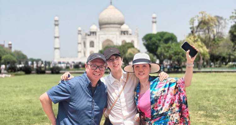 Golden Triangle Private Tour with Varanasi from Delhi - Raj Tour & Travel 10