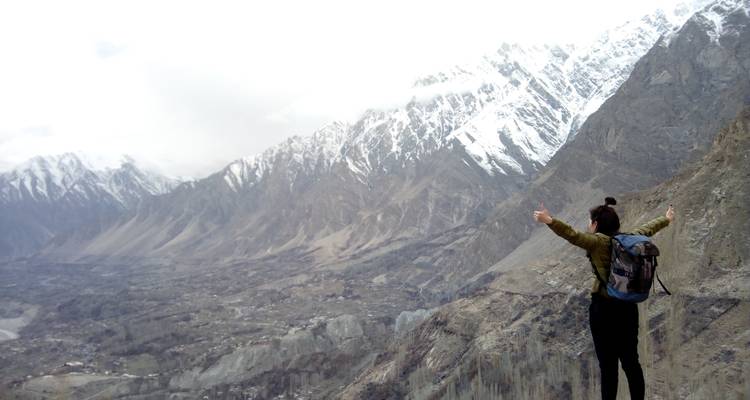 ¡Circuito de 10 días a Hunza, Gojal y el Valle de Shimshal en Flor de Cerezo! - Rock Valley Tours Pvt Ltd 3