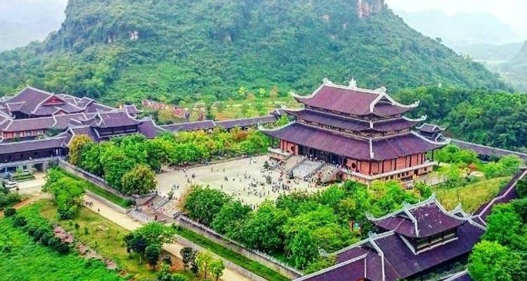 Luxury Trang An - Bai Dinh Pagoda - Mua Cave Full-day Trip by Limousine - Crossing Vietnam Tour 2