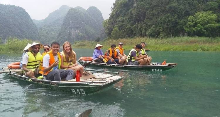 Explora Hoa Lu - Tam Coc - cueva de Mua viaje de día completo con traslado de lujo - Crossing Vietnam Tour 7
