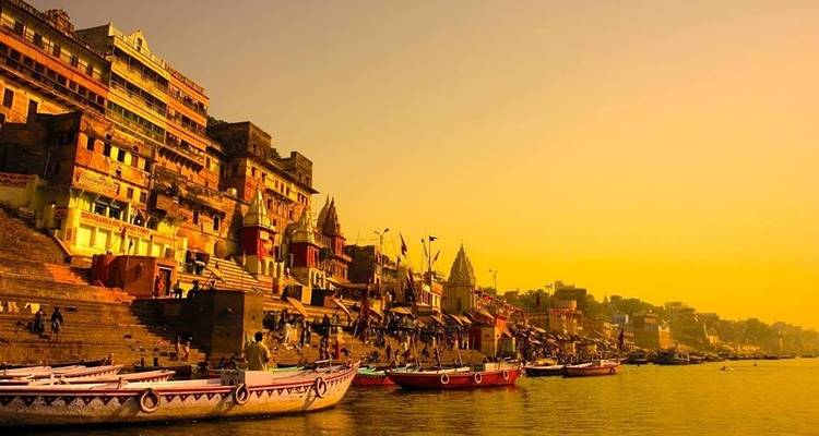 Essence de l'Inde avec Varanasi et safari du tigre, vols intérieurs et voyage en train inclus - Payless tours india 1