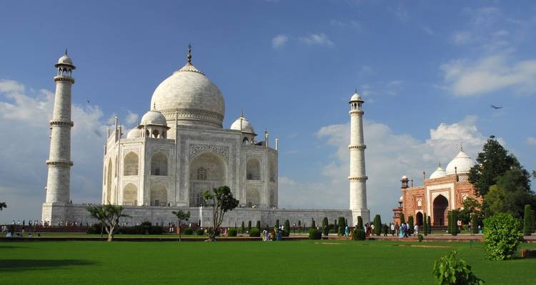 From Gateway to Grandeur: Mumbai to Taj Mahal Flight Tour - Golden Triangle Tours Of India 8