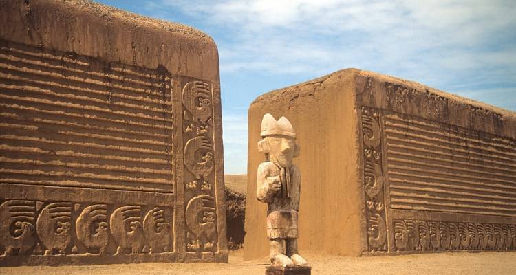 Desde Trujillo Día completo: Templo de la Luna y el Sol y Chan Chan - PVTravels 1