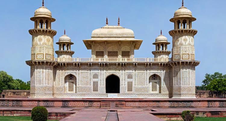 Het Graf van Itimad-ud-Daulah, een Mogol-mausoleum in Agra.