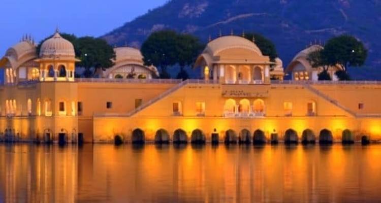 Golden Triangle with Varanasi Tour - 707 Tours 1