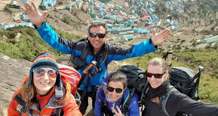Excursión al campamento base del Everest - Hiking Adventure Treks Pvt Ltd  3