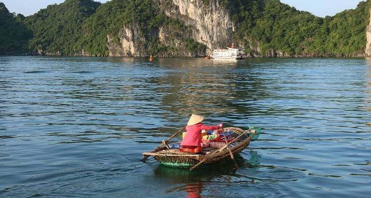 Vietnam Heritage and Tu Lan Cave Encounter Tour 11 Days - Bravo Indochina Tours 7