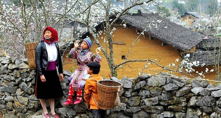 Sapa 3 jours 2 nuits de circuit Trek depuis Hanoi - 1 nuit au village de Ta Van, 1 nuit à l'hôtel - Vietnam Travel Top 4