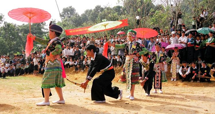 Sapa senderismo y Turismo: Sapa - laochai - Tavan - Catcat - sinchai - Ma Tra - Ta Phin durante 3 días 4 noches - Crossing Vietnam Tour 3