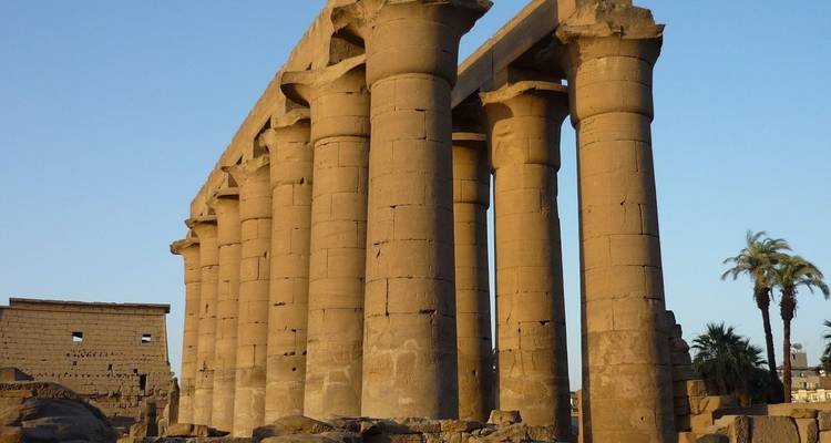 Antike Tempelsäulen in Luxor
