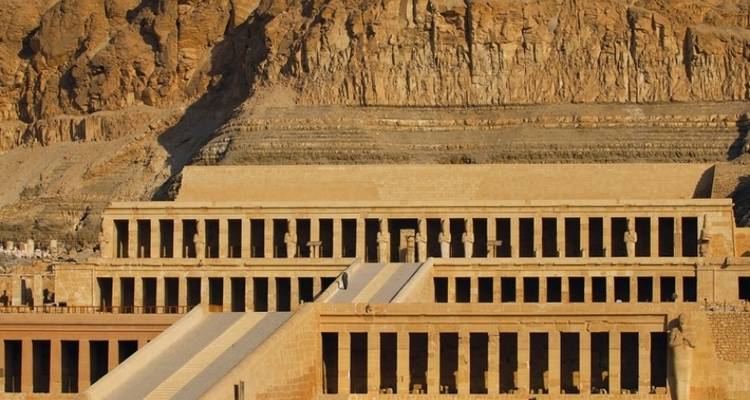 Crucero por el Nilo - 5 días - 4 noches Navegando entre Luxor y Asuán Alto Egipto -  Ibermundo Travel Egypt 2