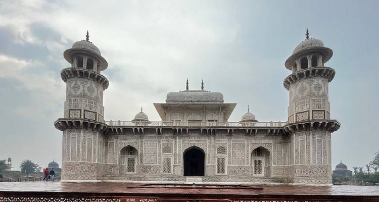 Visite du Taj Mahal & Agra depuis Delhi – Accès Coupe-File - Sami World Travels 6