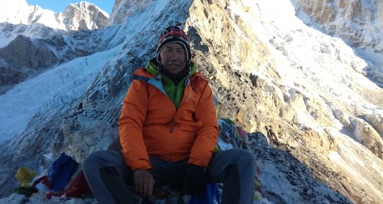 Escalade du Nirekha Peak au Népal - Nepal Guide Treks & Expedition P.ltd 3