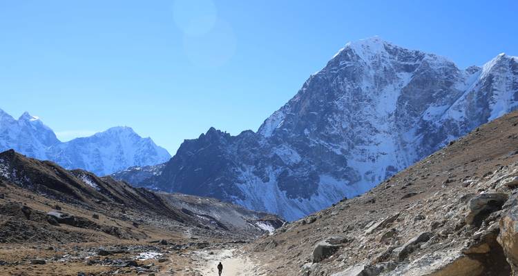 Everest Base Camp via Gokyo Lakes - Travel Max Guide 10