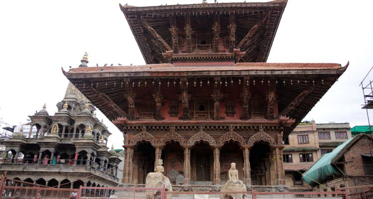 Everest BC Luxury Trek in Nepal - Travel Max Guide 1