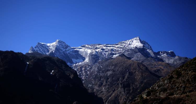 Everest BC Luxury Trek in Nepal - Travel Max Guide 8