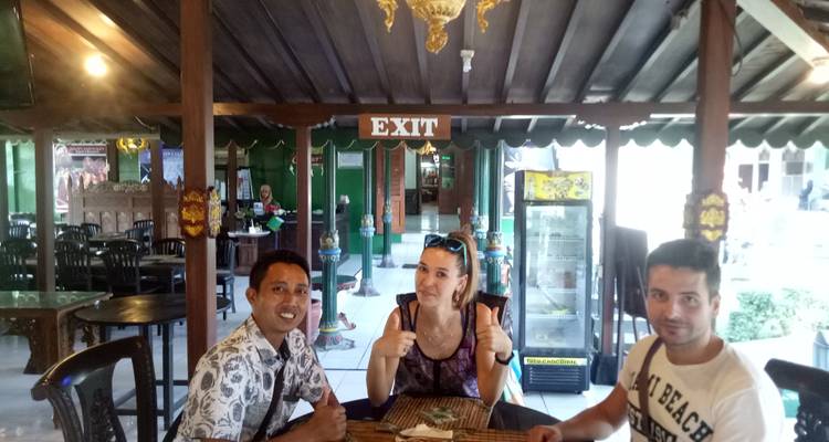 Visite étonnante de Yogyakarta avec la population locale - Ayla Tour and Transport 7