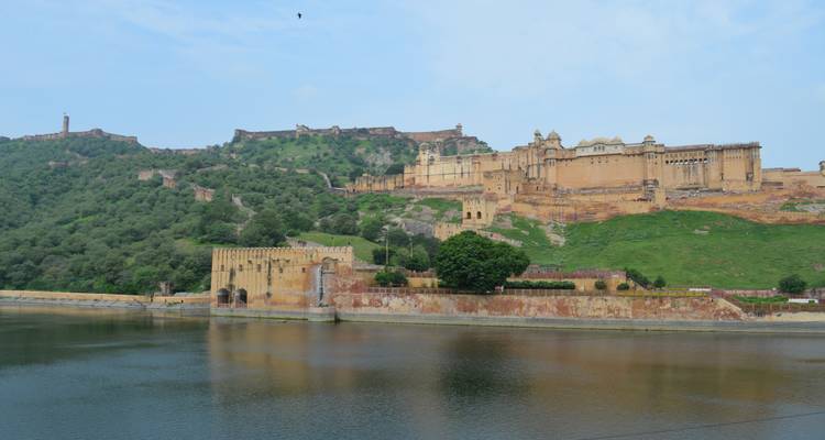 Uitzicht op Fort Amer en zijn omgeving