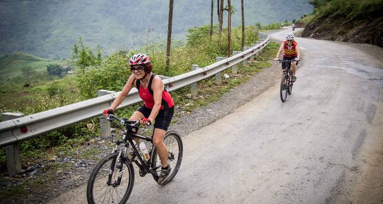 Le nord-ouest du Vietnam à vélo sur le "toit de l'Indochine" - en anglais - Bravo Indochina Tours 1