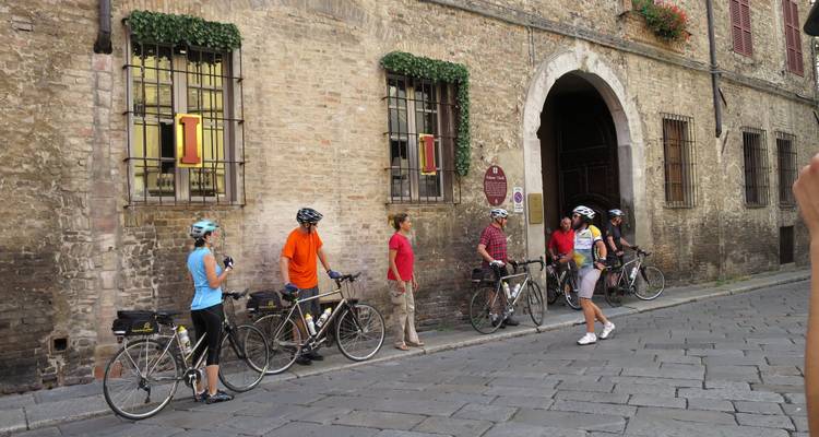 En bicicleta por las maravillas culinarias de Emilia-Romaña - Visita guiada - BikesPlus Travel 2