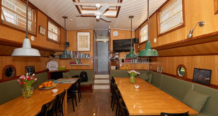 Champagne Paris » Epernay, Bike & Barge in France - Feniks Charter 2