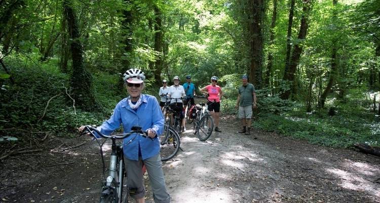 Bruges - Brugge à Paris, Bike et; Barge en Belgique et en France - Feniks Charter 8