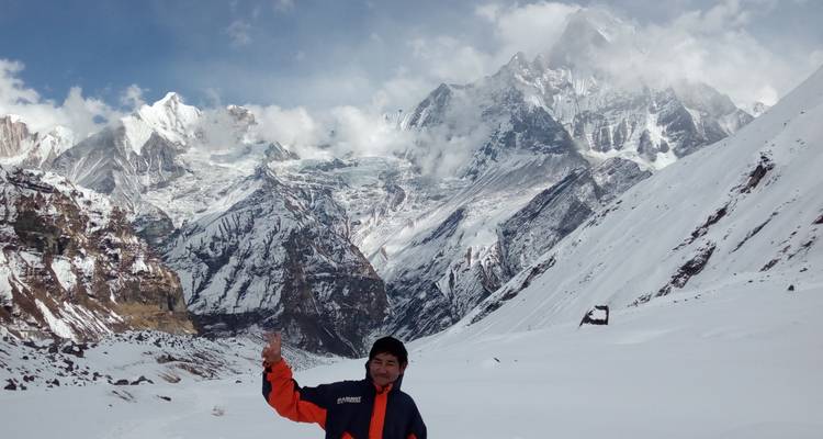 Isla de los Tres Picos Lobuche y Kyajo Ri - Nepal Guide Treks & Expedition P.ltd 7