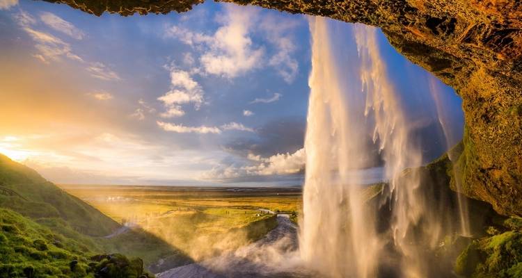 ICELAND – Golden Circle South Coast with Northern Lights - Bucket List Group Travel LLC 2