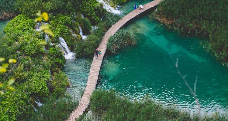Croatia Christmas Special - City combos Zagreb & Plitvice Lakes - Traveljaz 2