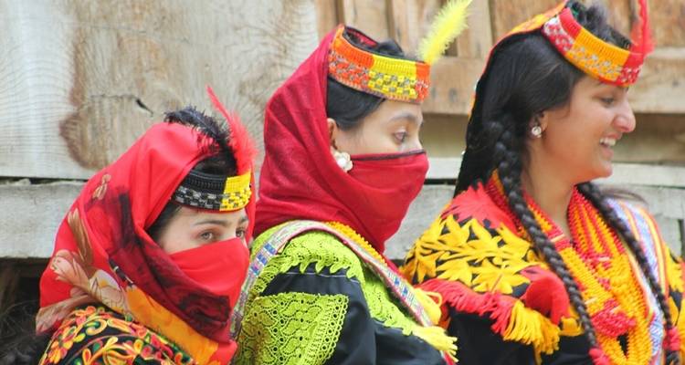 11 días Festival Chillam Josh valle de Kalash Chitral y Peshawar - Rock Valley Tours Pvt Ltd 10