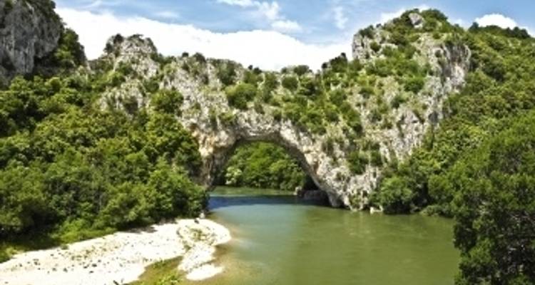 Tous les sites incontournables du Rhône entre Lyon, la Provence et la Camargue avec un dîner au restaurant Abbaye de Collonges de Paul Bocuse OFFERT (croisière port à port) (including La Voulte-sur-Rhône) - CroisiEurope River Cruises 6
