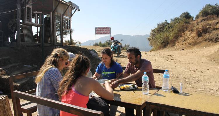 Trek d'une journée à Chandragiri - World Himalayan Destination Pvt Ltd 7