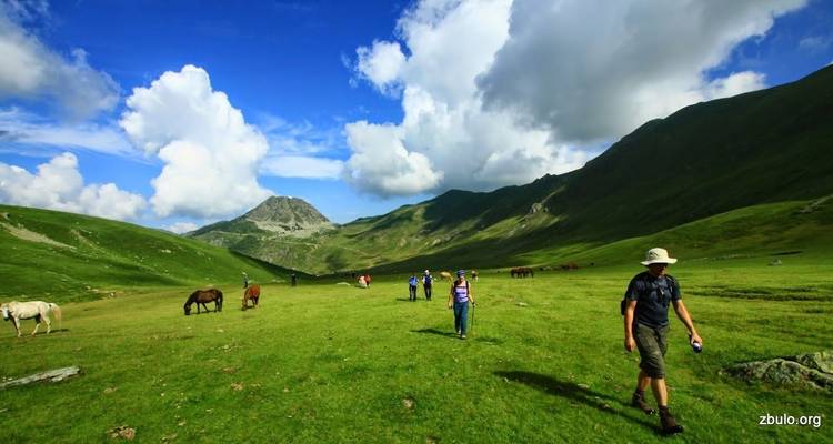 Picos de los Balcanes - Caminata sin Fronteras en Albania y Montenegro - 8 días - Zbulo - Discover Albania 1