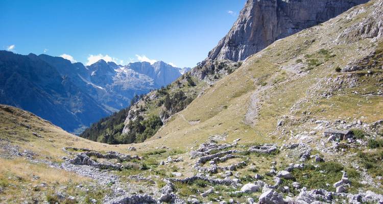 Picos de los Balcanes - Caminata sin Fronteras en Albania y Montenegro - 8 días - Zbulo - Discover Albania 7