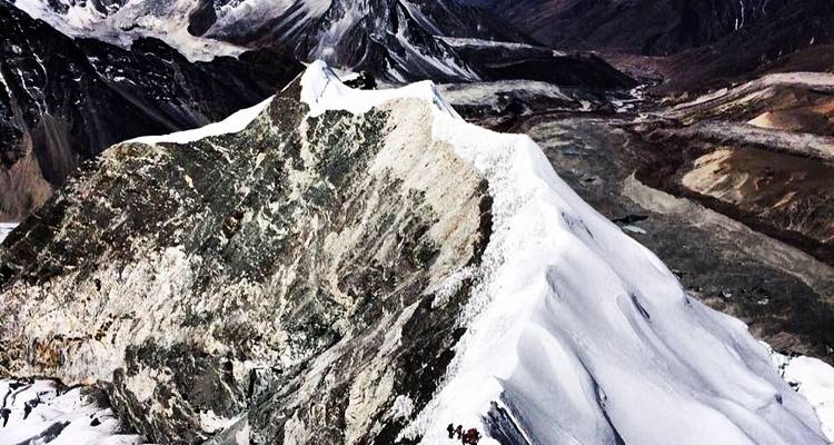 Campamento base del Everest y cumbre del pico de la isla - Unique Adventure International Pvt. Ltd. 8