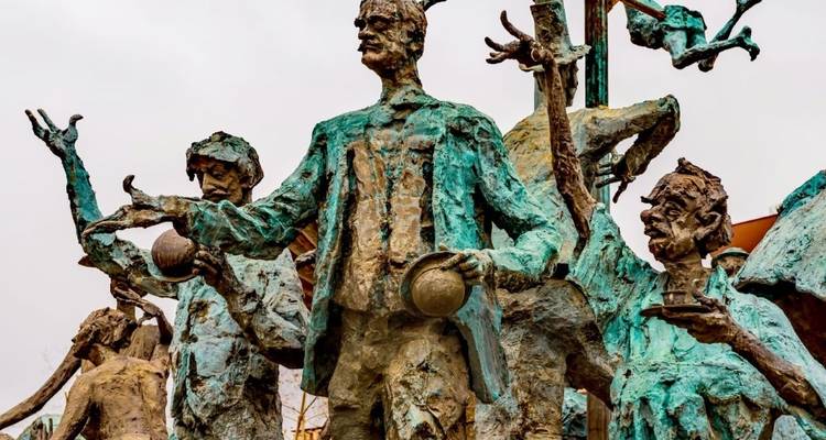 Private Bucharest City Break: Discover Romania's capital and Transylvania's Castles on a 3-Day PrivateTour - Business Trans Protocol 3