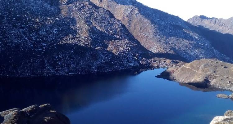 Valle de Langtang con el circuito de Helmbu a través del lago Goshainkunda - 13 días - White Hill Adventure Treks and Expedition Pvt Ltd 2