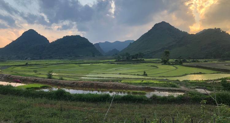 6 Días fuera de los caminos trillados hacia el noroeste de Vietnam: Senderismo Lago Ba Be - Cascada Ban Gioc - Old Quarter Travel 8