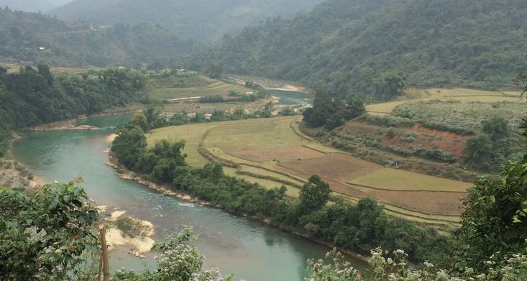 5-Day North Vietnam Adventure Tour: Ba Be Lake - Ban Gioc Waterfall - Ha Giang Loop - Old Quarter Travel 10