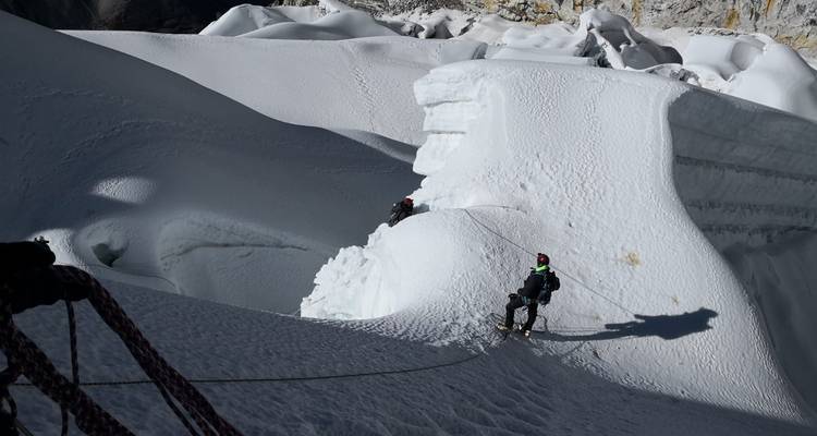 Expedición al pico de la isla vía EBC - World Himalayan Destination Pvt Ltd 7